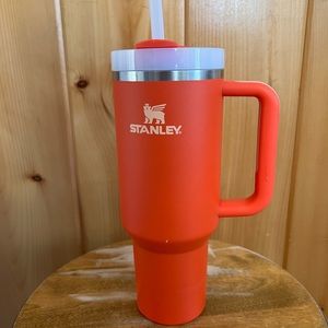 The Quencher H2.0 FlowState™ Tumbler | 40 OZ 
Tigerlily